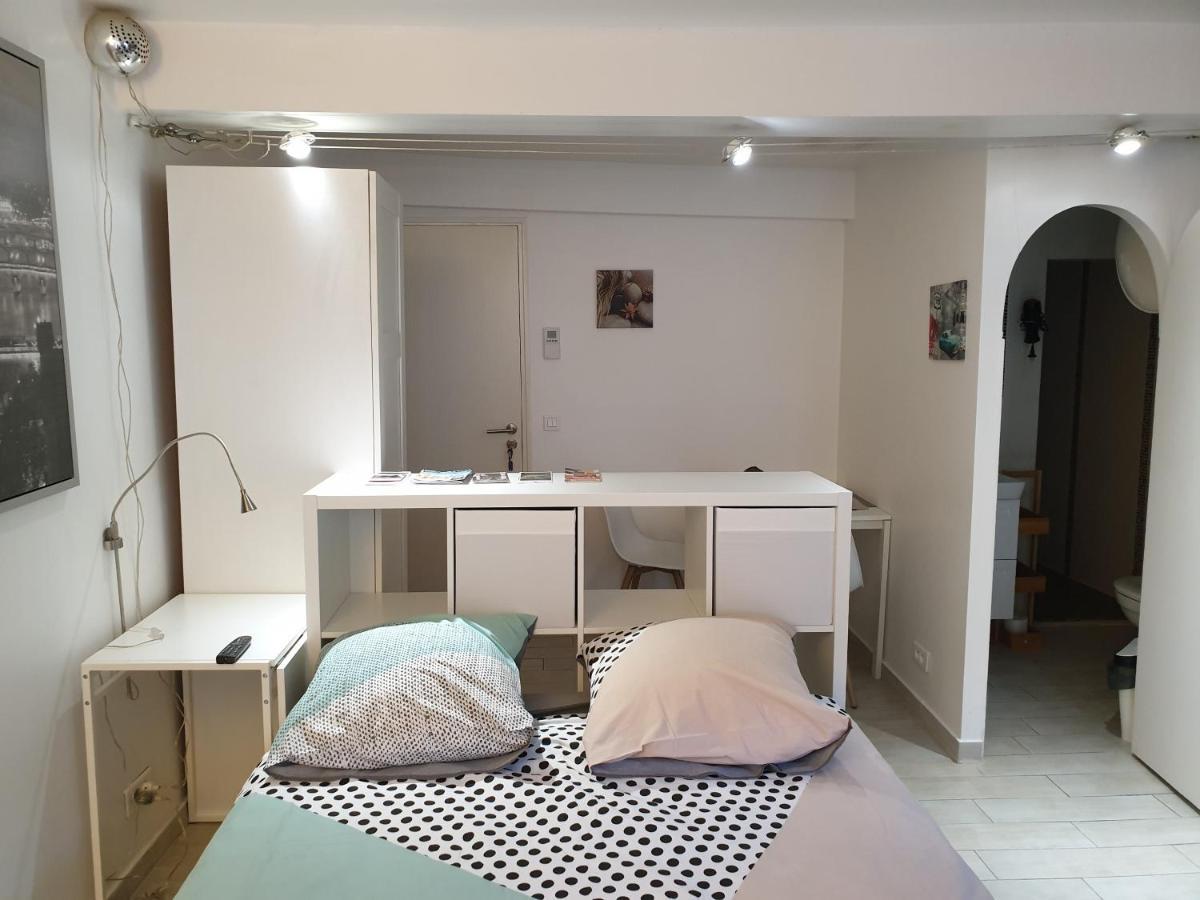 Le Centre Fontainebleau Apartment ภายนอก รูปภาพ